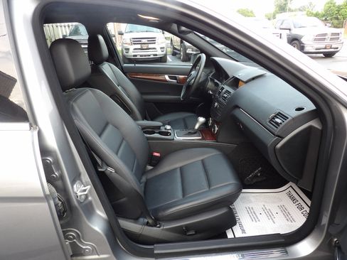 Used 2011 Mercedes-Benz C 300 4MATIC Sedan image 21