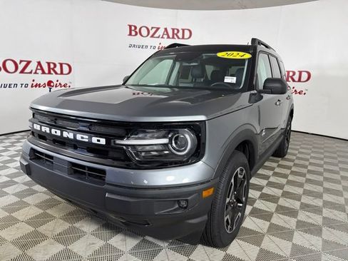 Certified 2024 Ford Bronco Sport Outer Banks w/ Tech Package AWD/4WD image 4