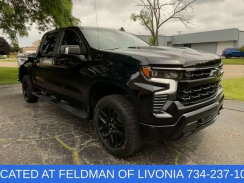 Used 2022 Chevrolet Silverado 1500 LT Trail Boss w/ LT Trail Boss Premium Package AWD/4WD image 2
