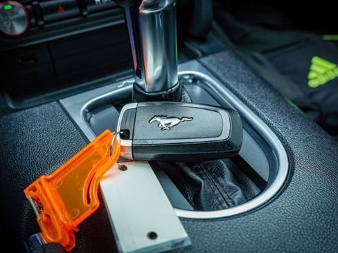 Used 2019 Ford Mustang GT image 14