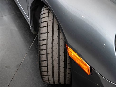 Used 2006 Porsche 911 Carrera RWD image 51