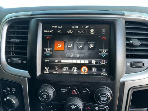 Used 2017 RAM 2500 Big Horn w/ Sport Appearance Group AWD/4WD image 19