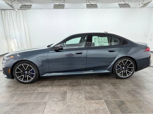 New 2026 BMW M5 w/ Carbon Package AWD/4WD image 3
