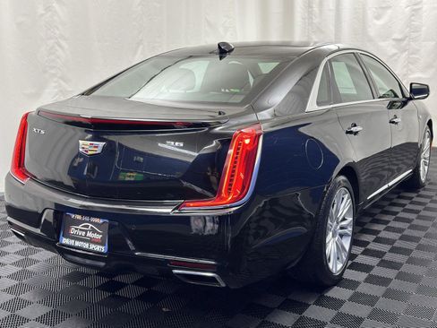 Used 2019 Cadillac XTS Luxury image 11