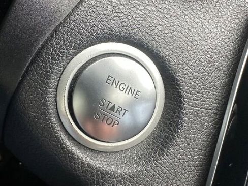 Used 2017 Mercedes-Benz C 300 4MATIC Sedan image 19