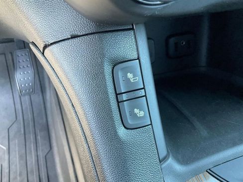 Used 2019 GMC Acadia SLE w/ Driver Alert Package I FWD image 19