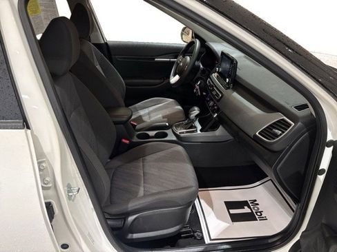 Certified 2021 Kia Seltos LX image 11