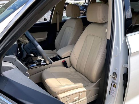 Used 2021 Audi Q5 Premium Plus image 8
