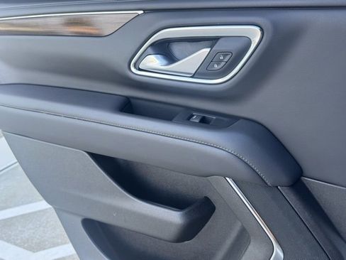 Used 2022 GMC Yukon SLE w/ Gmc Pro Safety Plus Package image 18