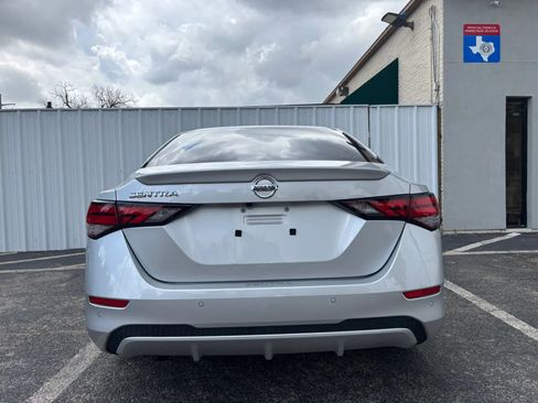 Used 2022 Nissan Sentra S w/ Electronics Package FWD image 4