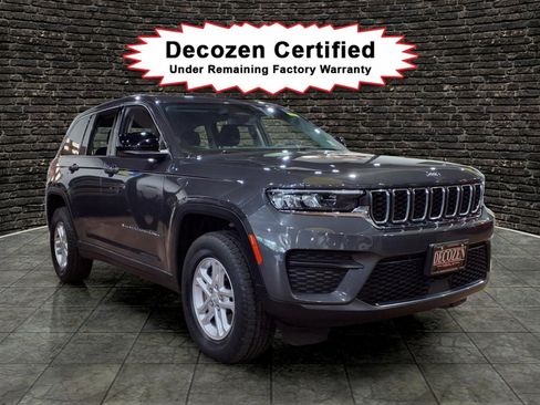 Used 2023 Jeep Grand Cherokee Laredo w/ Luxury Tech Group I AWD/4WD image 1