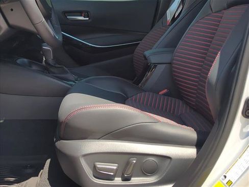 Used 2025 Toyota Corolla XSE FWD image 17