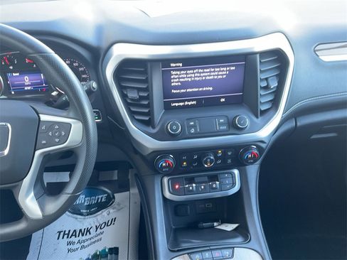 Used 2021 GMC Acadia SLE w/ Driver Convenience Package image 9