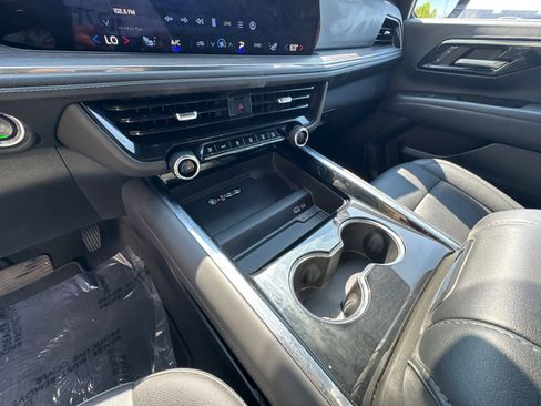 Used 2025 Chevrolet Tahoe LT AWD/4WD image 31