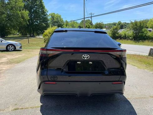 Used 2024 Toyota bZ4X FWD image 6