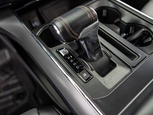 Used 2022 Ford F150 Lightning Lariat image 28