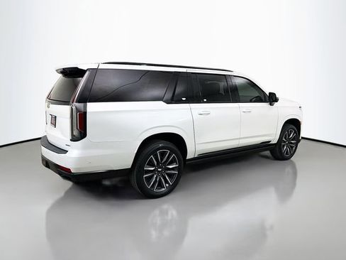 Used 2022 Cadillac Escalade ESV Sport Platinum w/ Heavy-Duty Trailer Package image 10