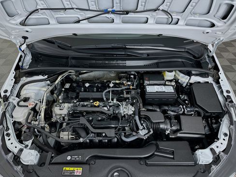 Used 2025 Toyota Corolla LE FWD image 30