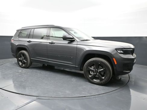 New 2025 Jeep Grand Cherokee L Laredo AWD/4WD image 1