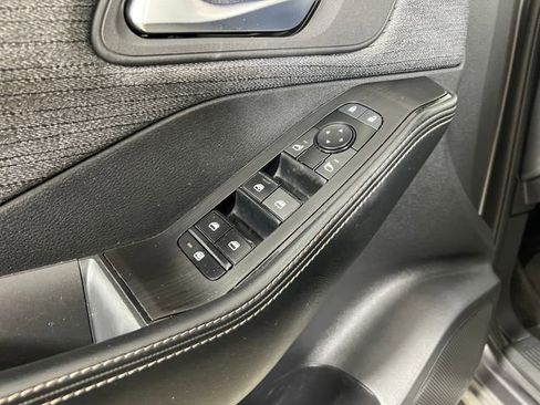 Used 2023 Nissan Rogue SV FWD image 12