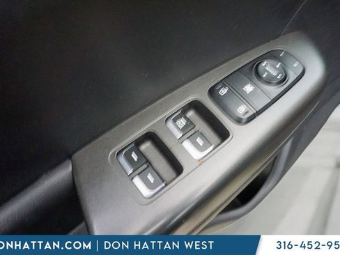 Used 2019 Kia Sportage LX image 12