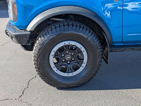 Used 2023 Ford Bronco Badlands AWD/4WD image 11