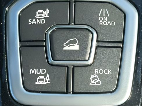 New 2026 Nissan Frontier SV w/ SV Convenience Package AWD/4WD image 12