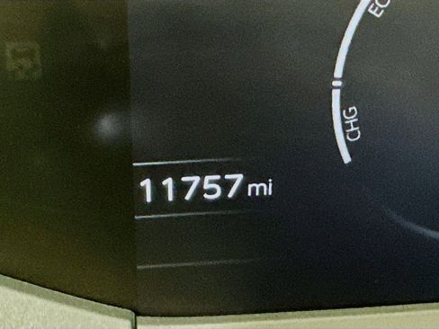 Used 2024 Toyota Prius Limited w/ Limited Premium Package image 12