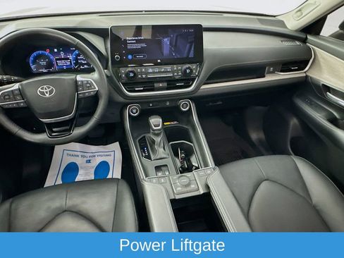 Used 2024 Toyota Grand Highlander Limited image 28