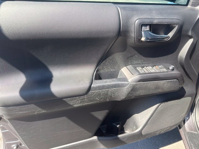 Used 2023 Toyota Tacoma TRD Off-Road AWD/4WD image 18