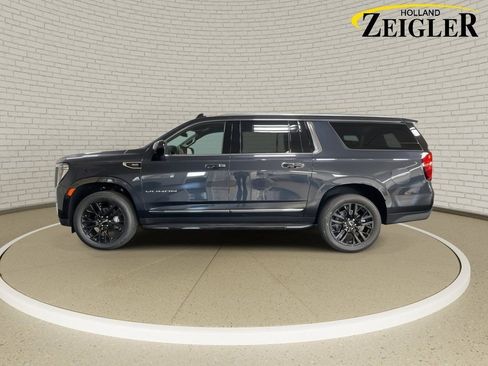 Used 2024 GMC Yukon XL SLT image 7