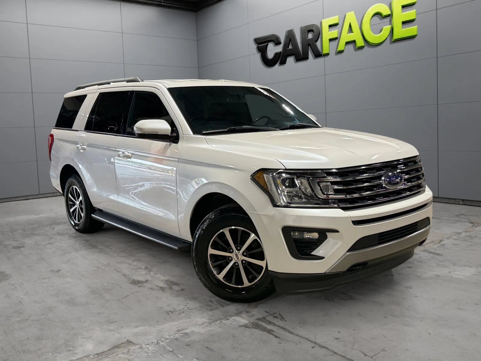 Used 2018 Ford Expedition XLT w/ Equipment Group 201A AWD/4WD image 1