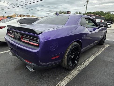Used 2018 Dodge Challenger R/T Scat Pack w/ Leather Interior Group RWD image 17