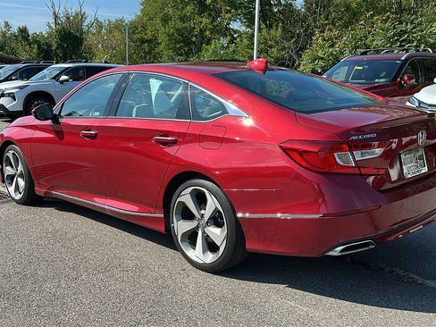 Used 2020 Honda Accord Touring image 8