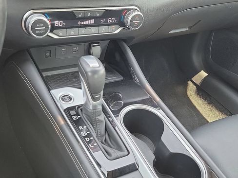 Used 2024 Nissan Altima 2.5 SL FWD image 17