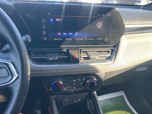 Used 2024 Chevrolet TrailBlazer ACTIV w/ Driver Confidence Package image 18