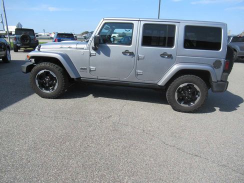 Used 2014 Jeep Wrangler Polar Edition image 8