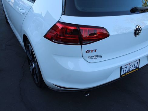 Used 2017 Volkswagen GTI Sport FWD image 16