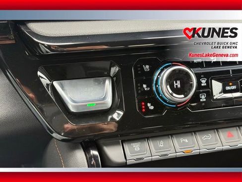 New 2026 GMC Sierra 2500 AT4 w/ AT4 Premium Plus Package image 31