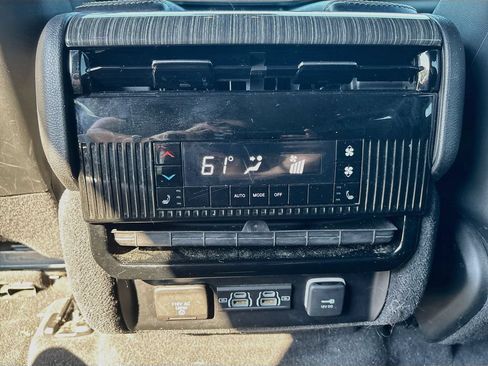 Used 2022 Jeep Wagoneer Series III w/ Convenience Group I AWD/4WD image 22