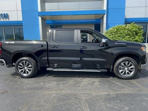 Used 2023 Chevrolet Silverado 1500 LT AWD/4WD image 9