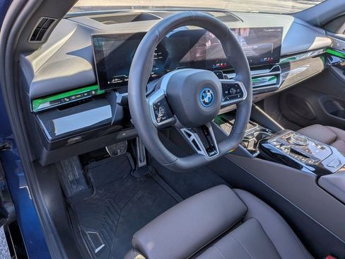 Used 2026 BMW 550e xDrive w/ Executive Package image 9