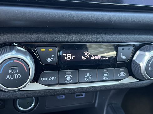 New 2025 Nissan Versa SR image 13