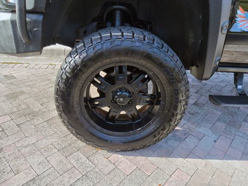 Used 2014 GMC Sierra 1500 SLT w/ SLT Preferred Package image 46