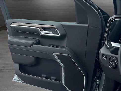New 2026 Chevrolet Silverado 1500 RST w/ Redline Edition AWD/4WD image 16