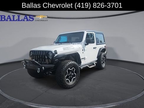 Used 2022 Jeep Wrangler Sport AWD/4WD image 3