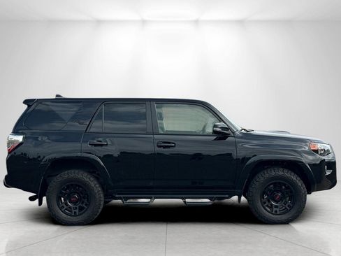 Used 2021 Toyota 4Runner TRD Off-Road Premium w/ Moonroof Package AWD/4WD image 2