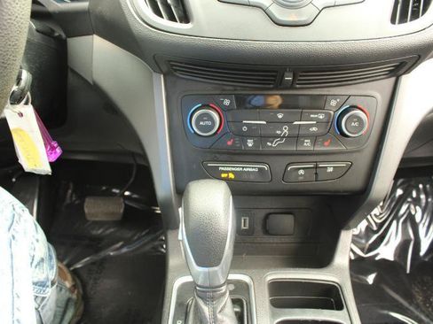 Used 2018 Ford Escape SE FWD image 20
