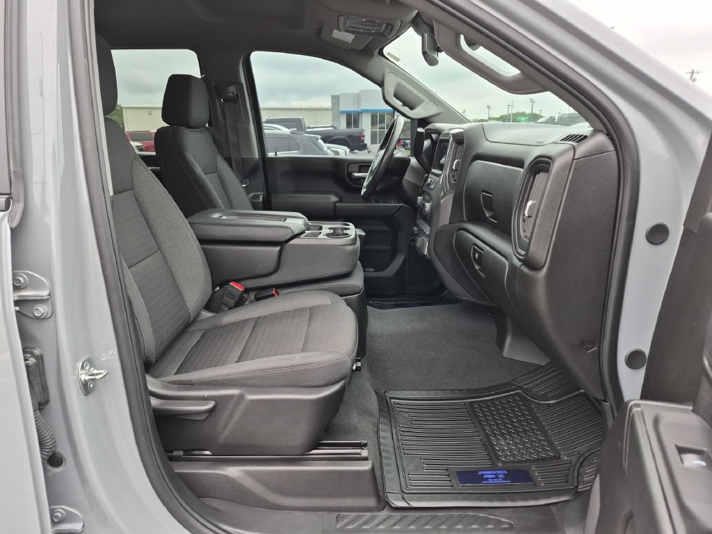 Certified 2025 Chevrolet Silverado 2500 Custom w/ Custom Value Package AWD/4WD image 26