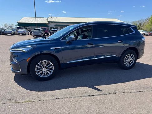 Used 2023 Buick Enclave Essence AWD/4WD image 15